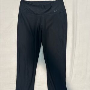 Nike Black Athletic capri Leggings